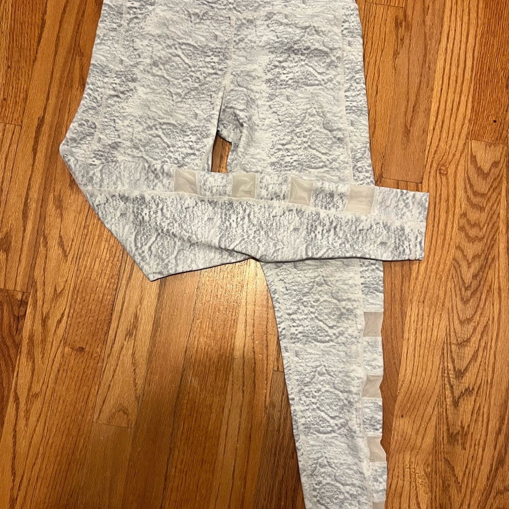 Senita Athletics Gray Leggings Comfortable Stylish Bottoms